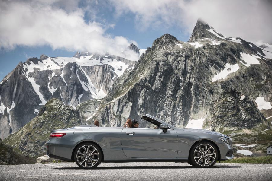  Mercedes-Benz E220 d Cabriolet 2017 года  (WW) (фото 12 из 24)